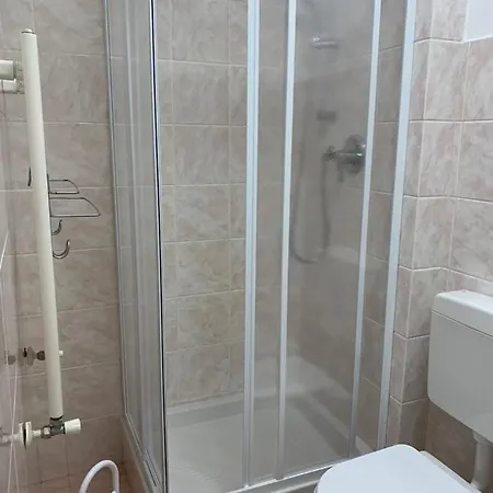 Spot Szálloda 2*