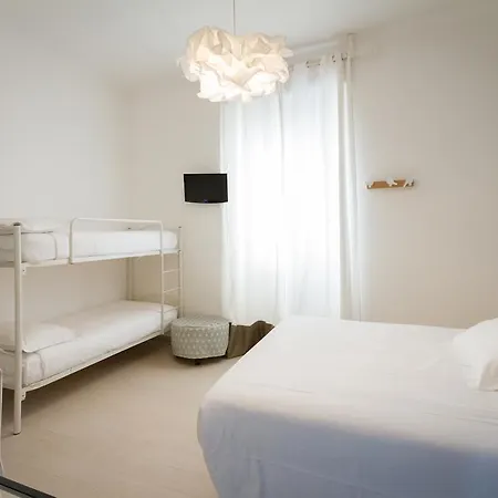 Spot 2* Varazze