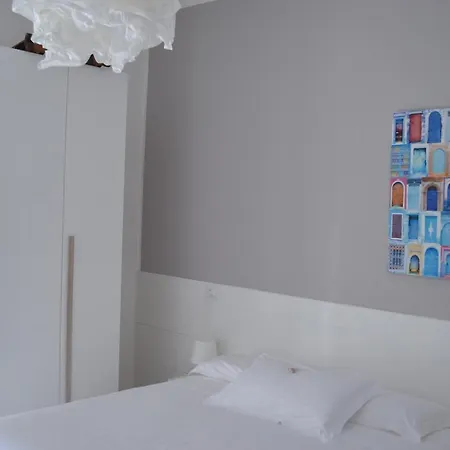 Spot Szálloda Varazze
