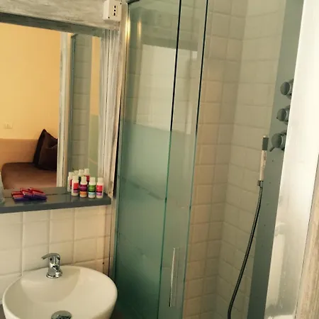 Spot Szálloda Varazze