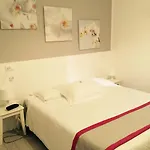 Spot Ξενοδοχείο Varazze