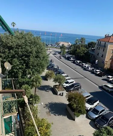 Spot Szálloda Varazze