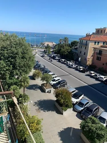 Spot Отель Варацце