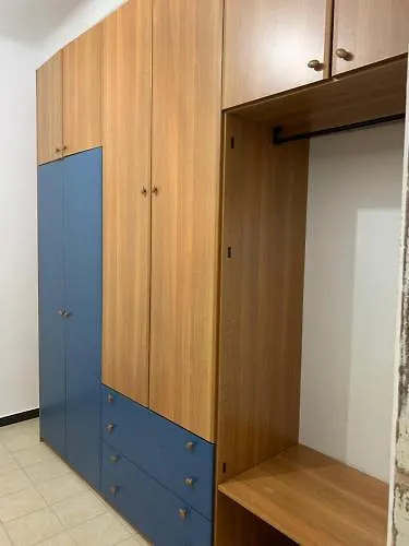 瓦拉泽斯波特酒店 酒店 2*