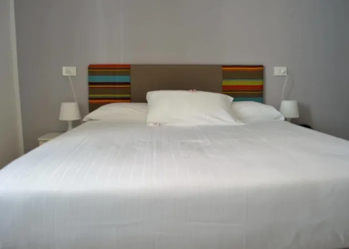 酒店 瓦拉泽斯波特酒店 2*