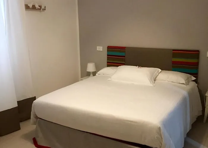 瓦拉泽斯波特酒店 酒店