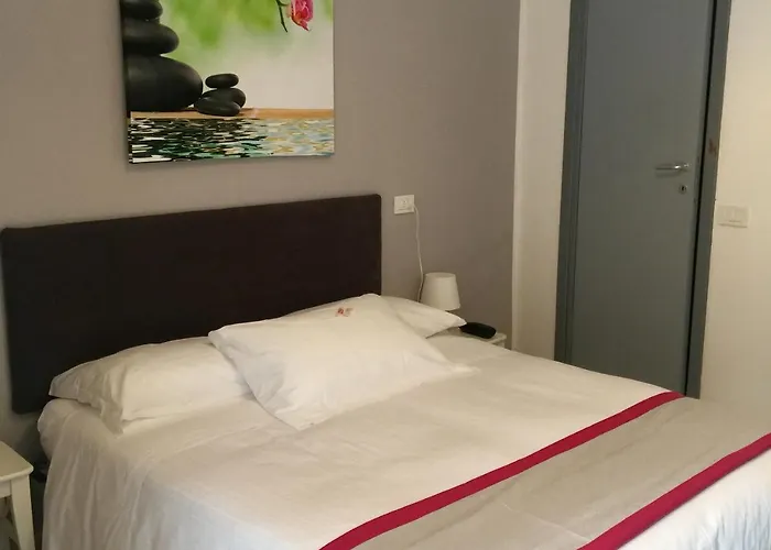 瓦拉泽斯波特酒店 酒店